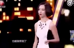 一位英语老师的励志演讲视频，你不努力活该你受罪演讲稿太励志 ...