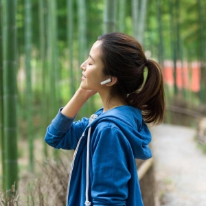 情感故事：爬山时，与陌生女人共度一晚，她的美丽让我沉醉